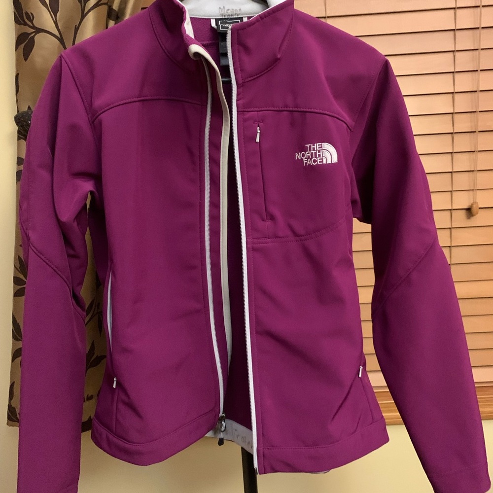 North face jacket- women’s small